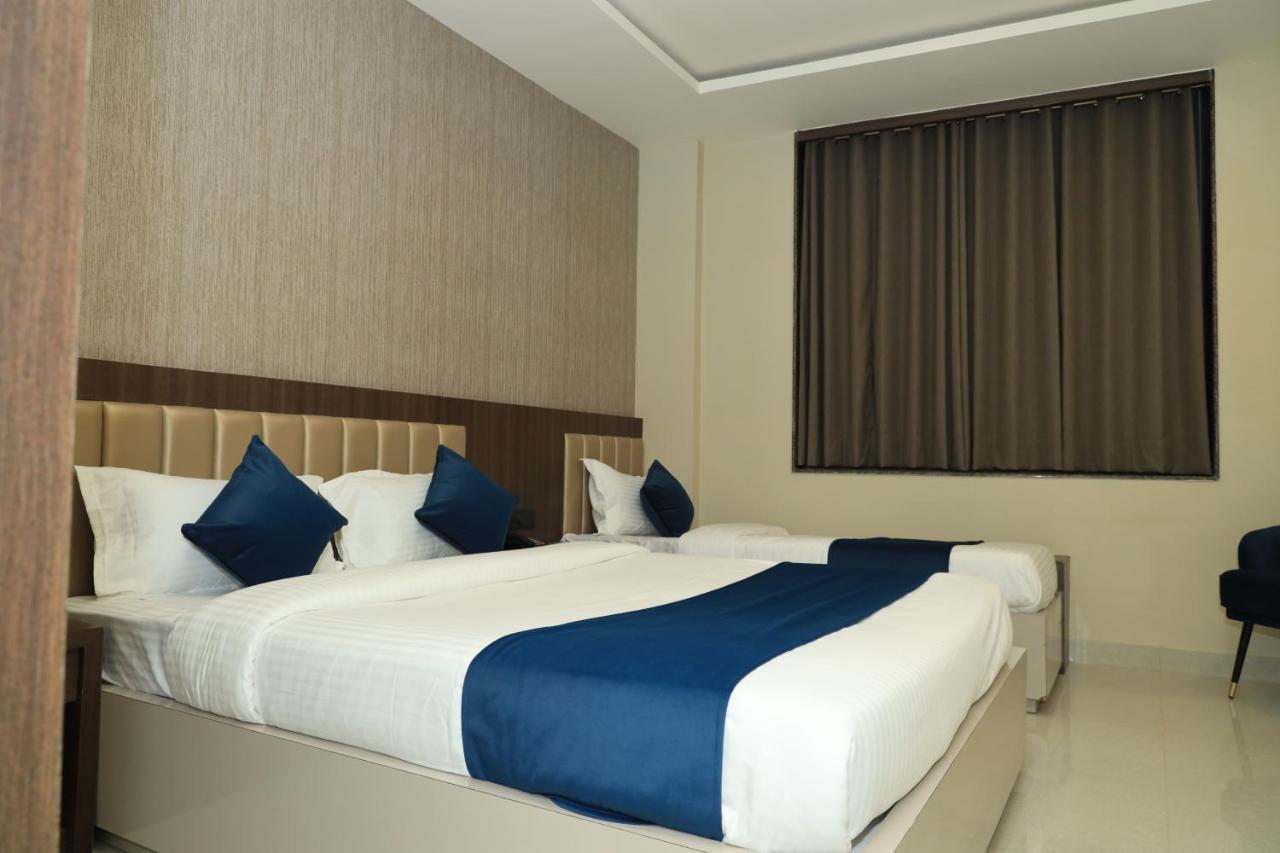 Hotel Rich Comfort Аджмер Екстериор снимка