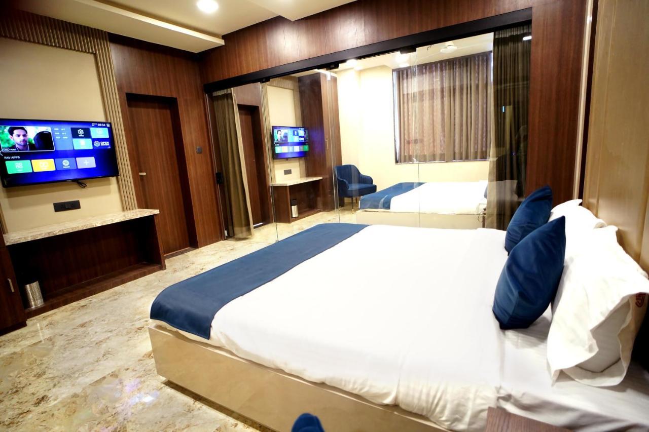 Hotel Rich Comfort Аджмер Екстериор снимка